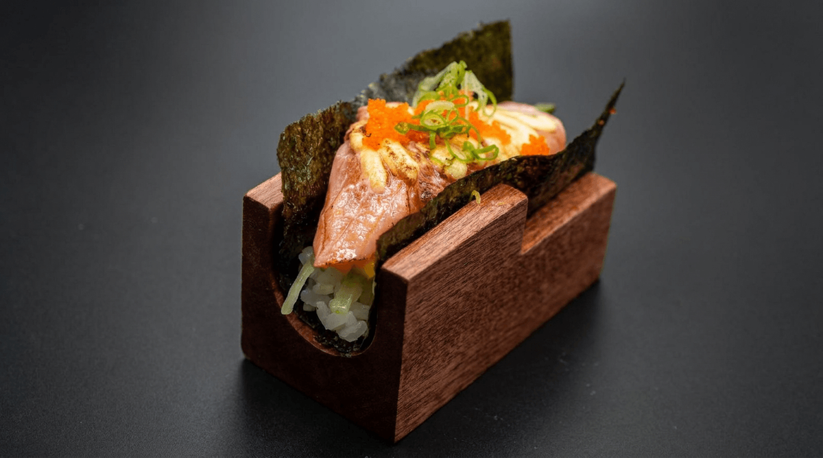 Sake Hand Roll