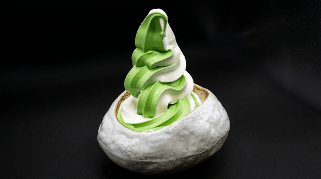 Matcha & Vanilla Mix Ice Cream.