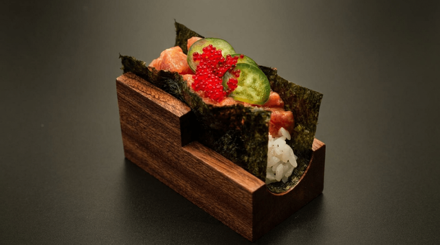Maguro Hand Roll.